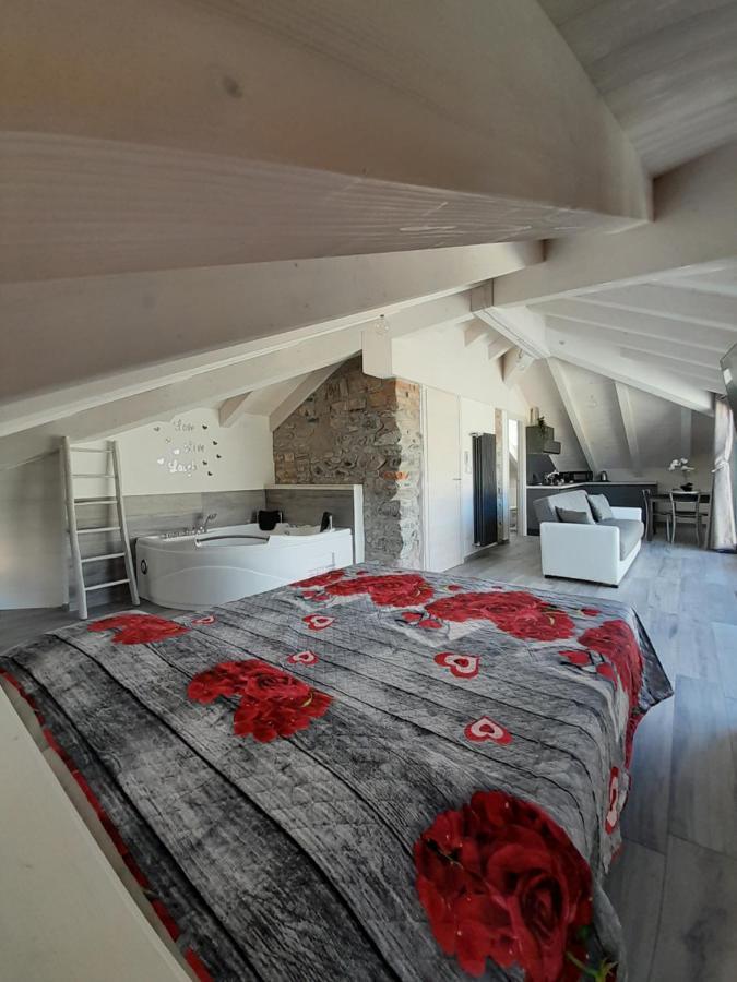 White Suite - Jacuzzi, Swimming Pool & Lake View Lezzeno Extérieur photo